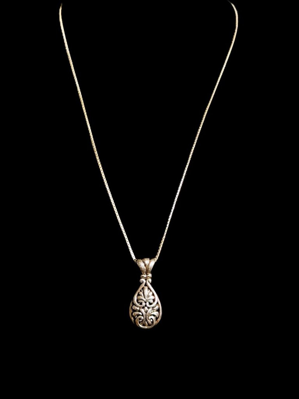 Vintage 80s Sterling Silver Filigree Teardrop & 20" Box Chain - Necklace 9.6g